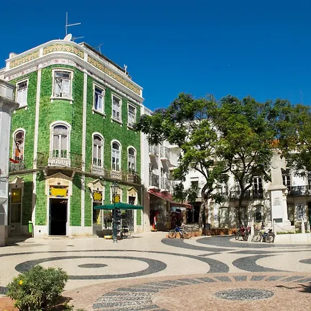 Casa Mona * Lagos